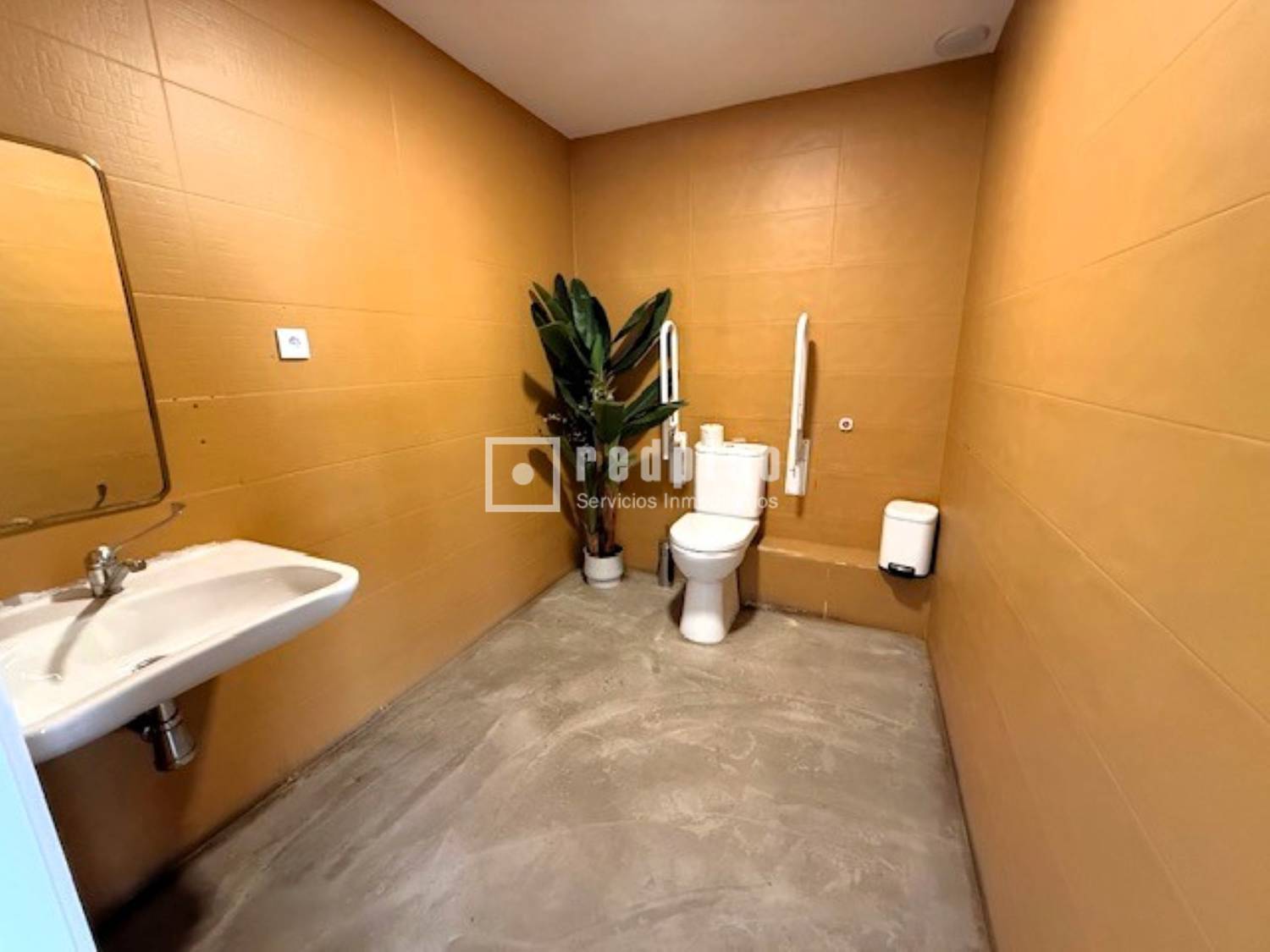 Local en alquiler en calle De Teruel, Tetuán, Madrid 10/20