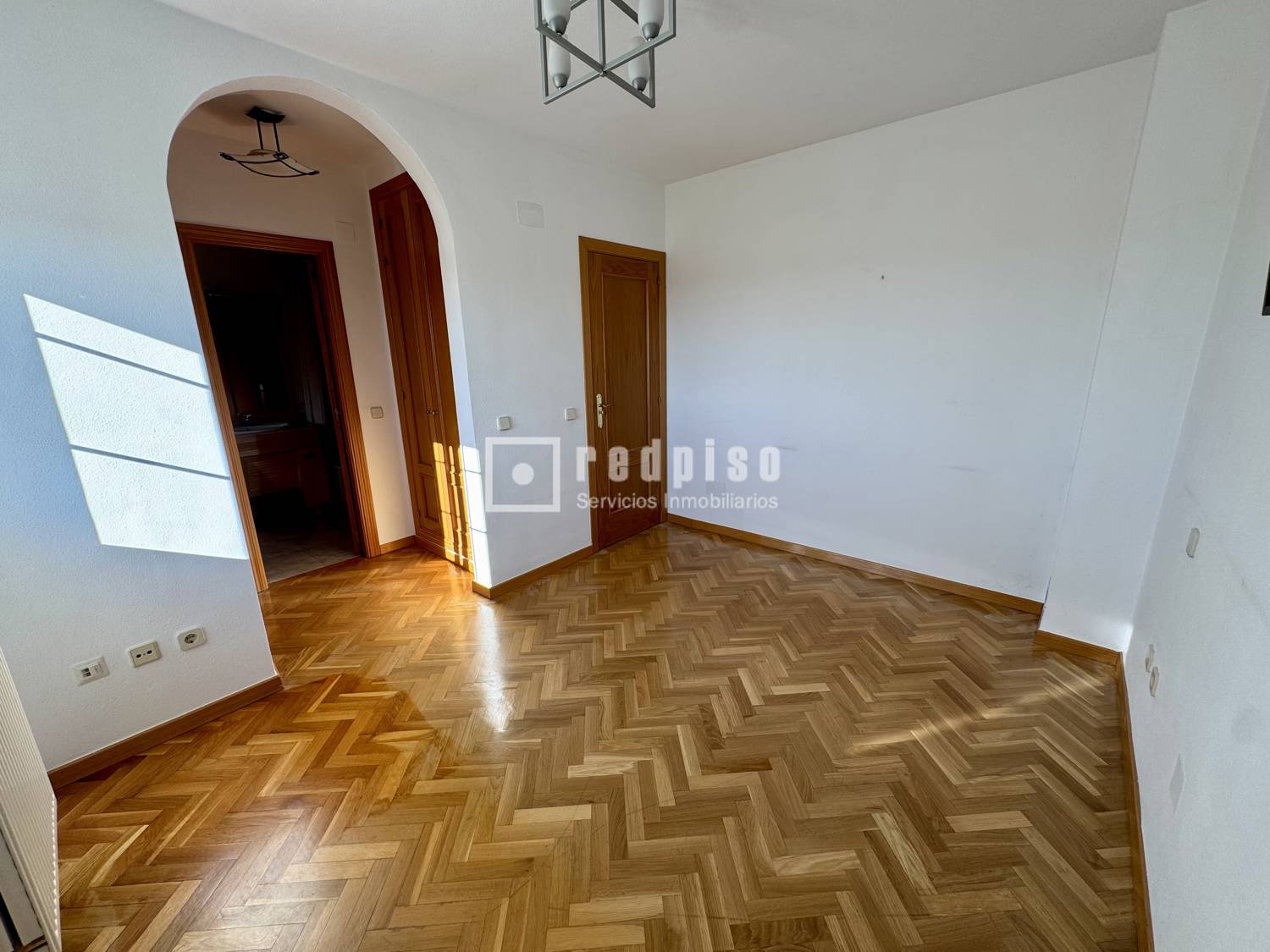 Casa en alquiler en  San Lorenzo de El Escorial, Madrid  14/23