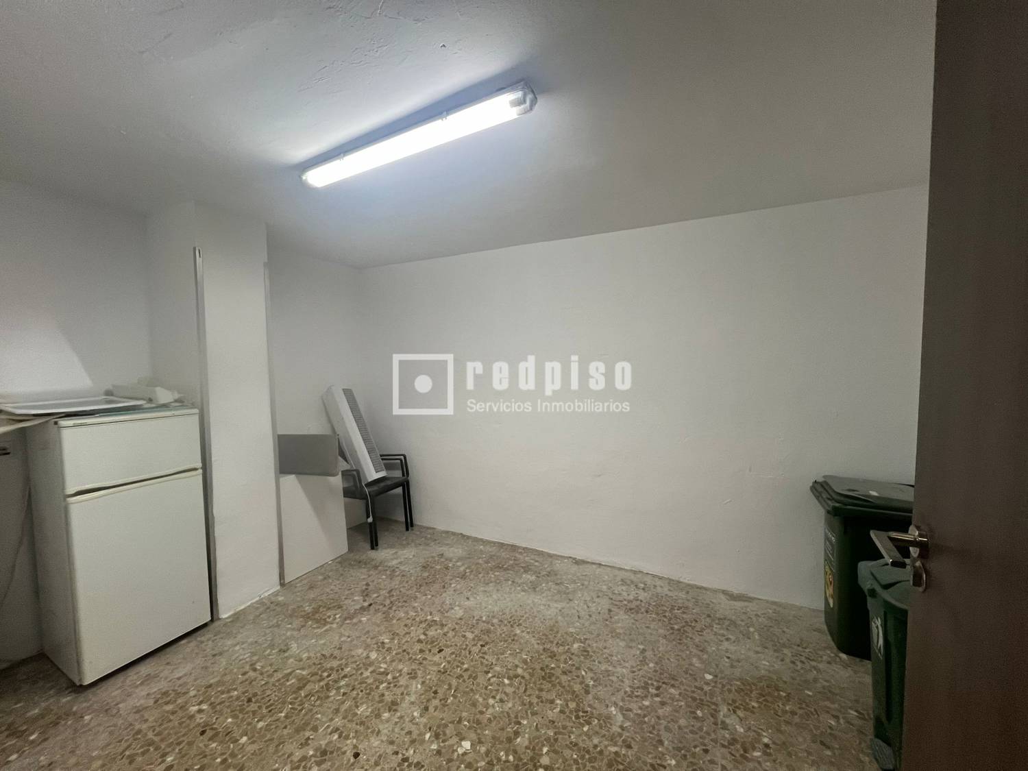 Local en venta en calle De Casablanca, Torremolinos, Málaga 11/13