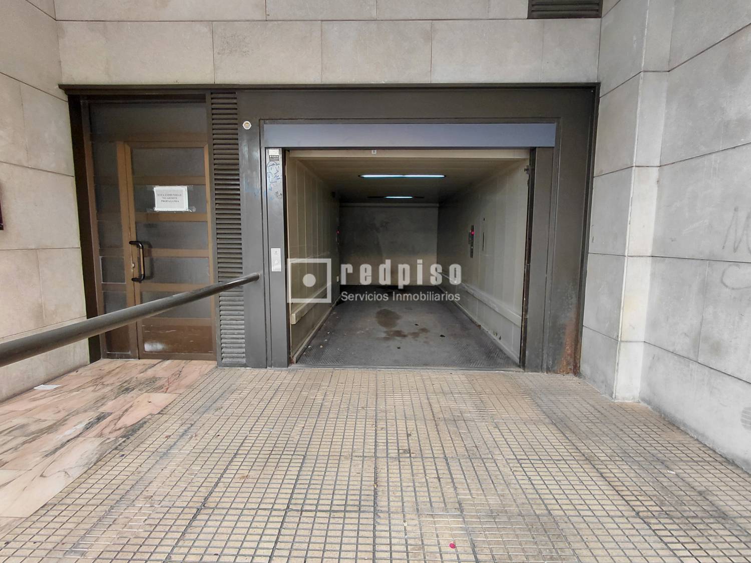 Garaje en venta en calle De Jesús Y María, Extramurs, Valencia 3/12