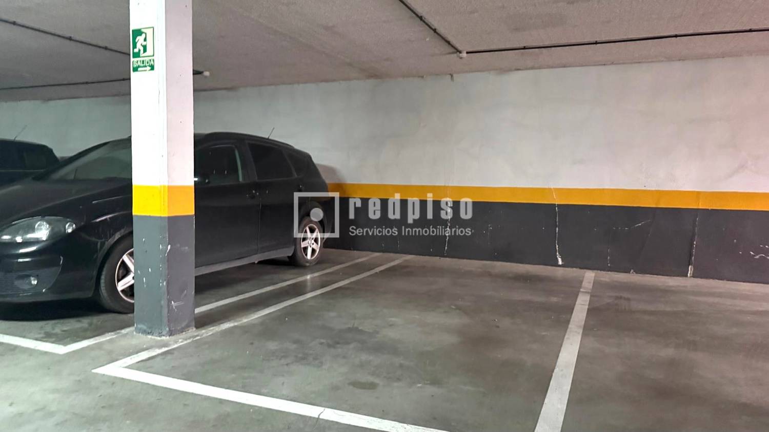 Garaje en alquiler en  calle del Enrique de Oro, Madrid  2/2