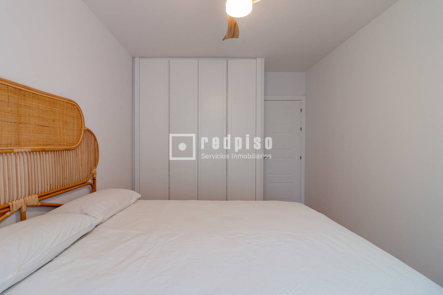 Piso en venta en avenida De Burgos, Hortaleza, Madrid 11/23