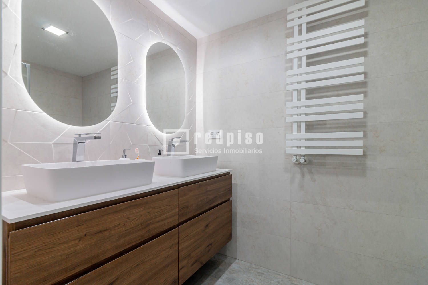 Piso en venta en avenida De Burgos, Hortaleza, Madrid 13/23