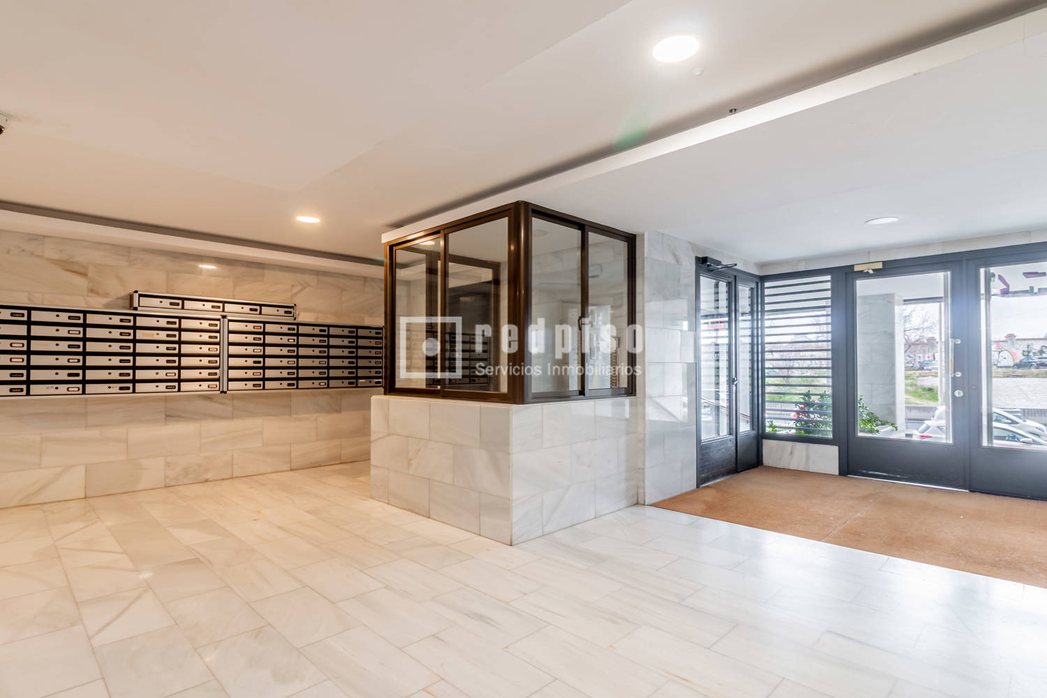 Piso en venta en avenida De Burgos, Hortaleza, Madrid 15/23