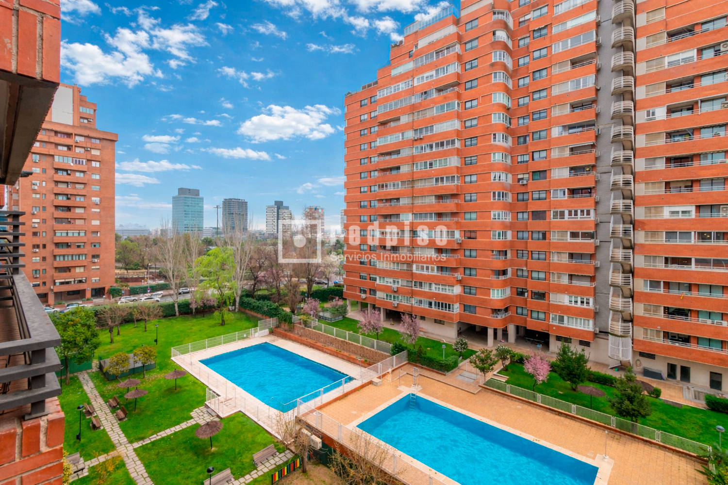 Piso en venta en avenida De Burgos, Hortaleza, Madrid 5/23