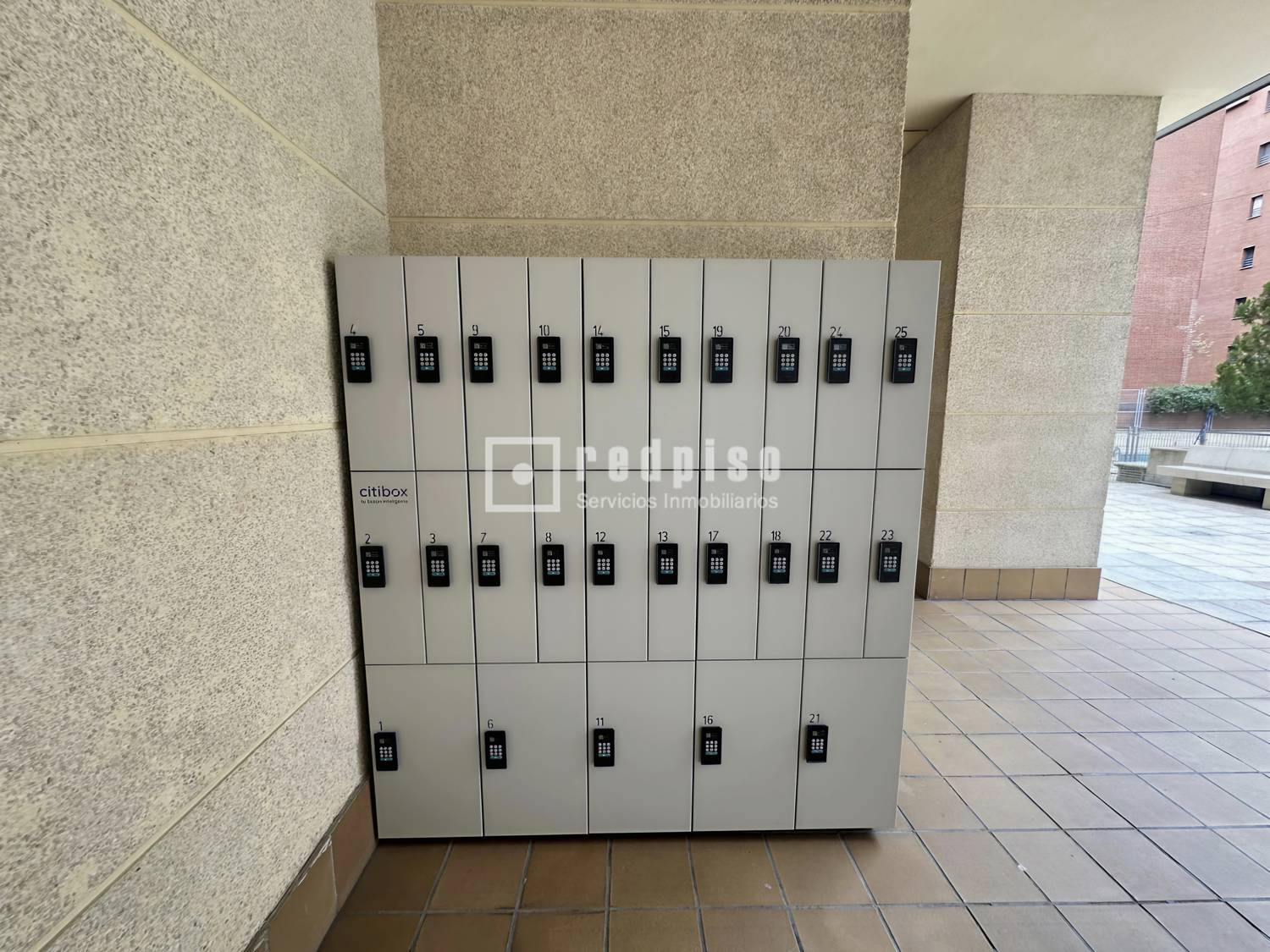 Piso en venta en calle De Ordicia, Madrid, Madrid 32/32