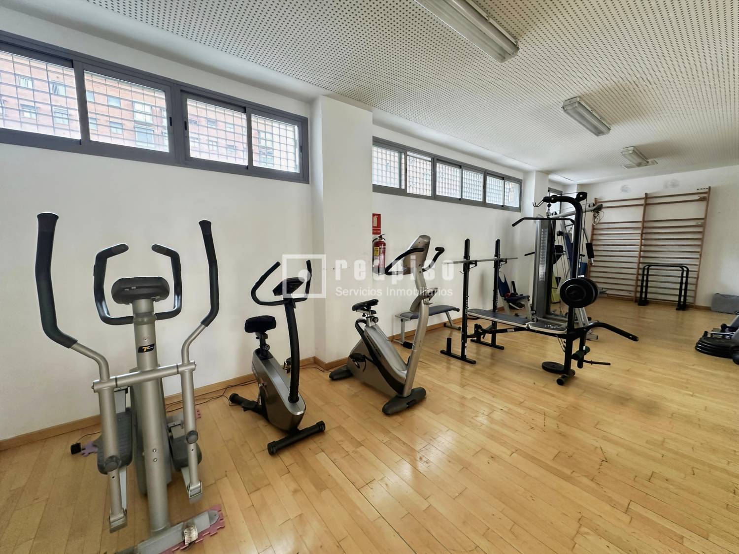 Piso en venta en calle De Ordicia, Madrid, Madrid 28/32