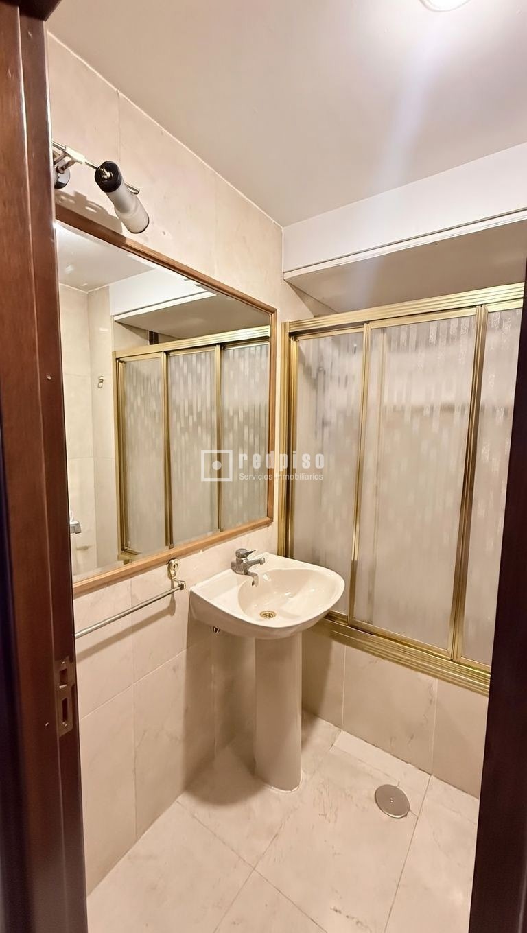 Piso en venta en calle De Cea Bermúdez, Madrid, Madrid 13/18