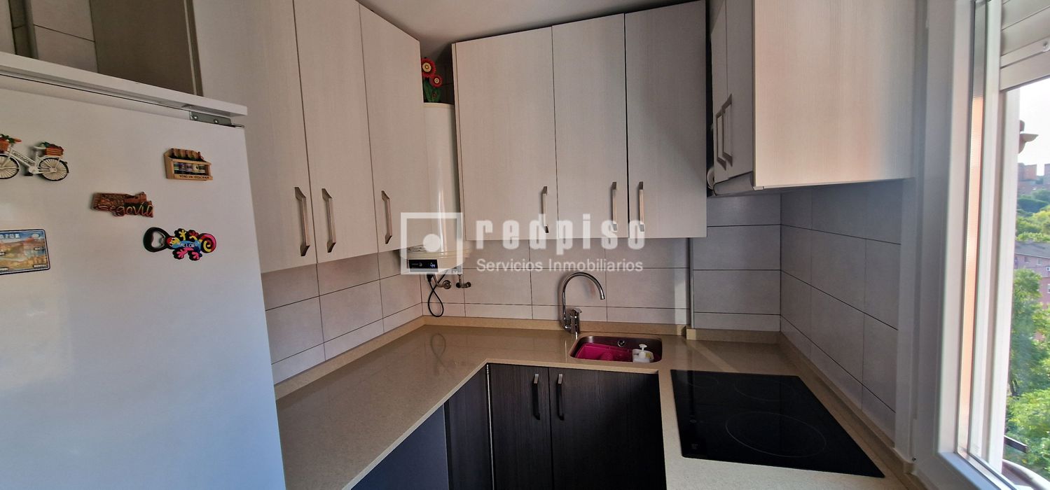 Piso en venta en calle De Betancunia, San Blas-canillejas, Madrid 4/16