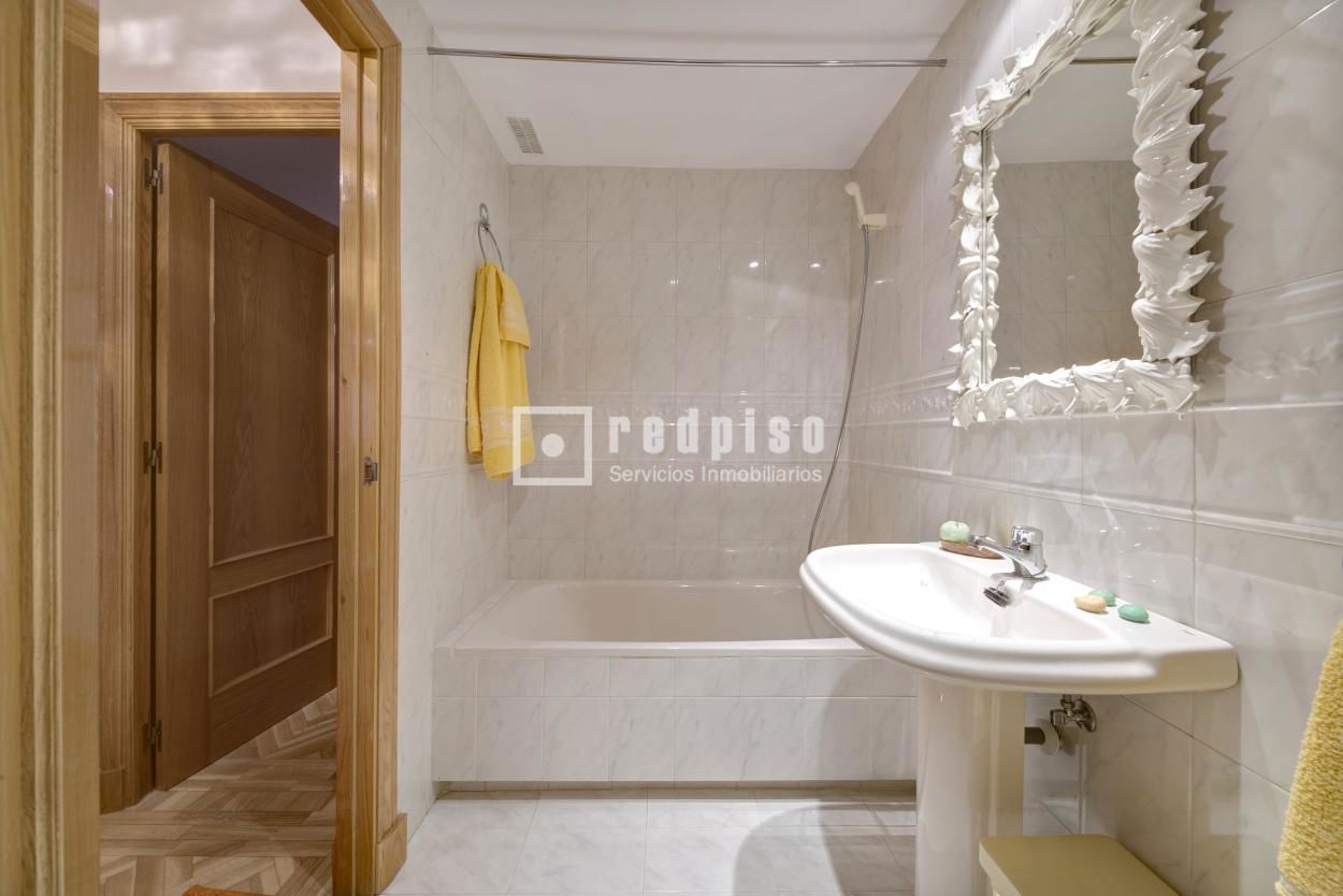 Piso en venta en  Las Rozas, Madrid  34/43