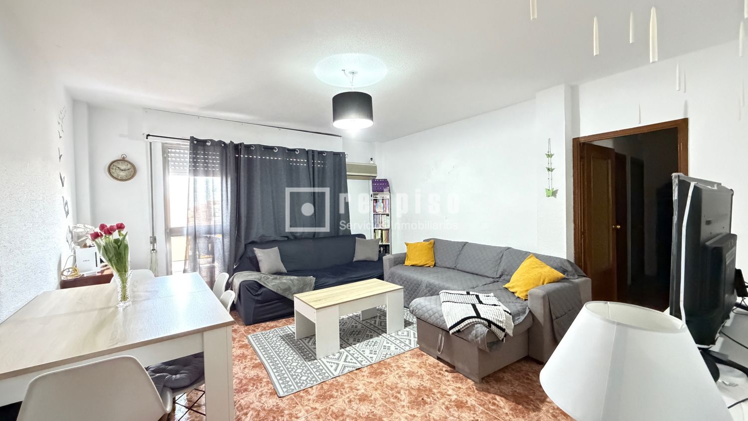 Piso en venta en  Zarzaquemada, Madrid  1/1
