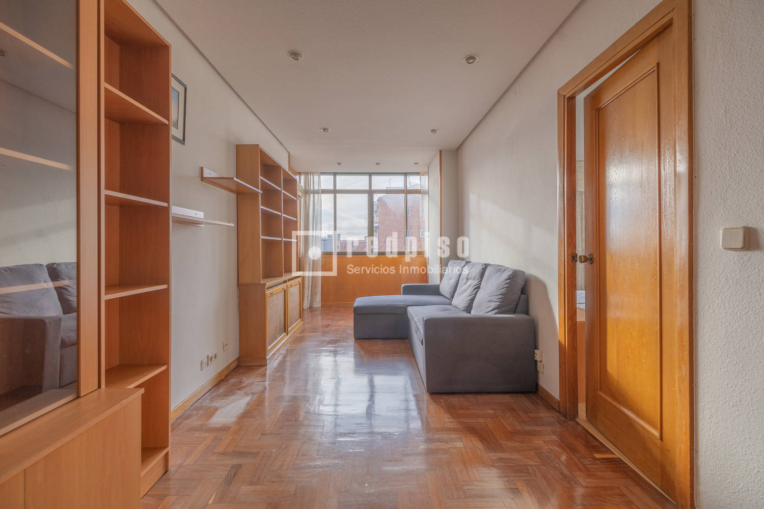 Piso en venta en  calle de Martínez Izquierdo, Madrid  1/1