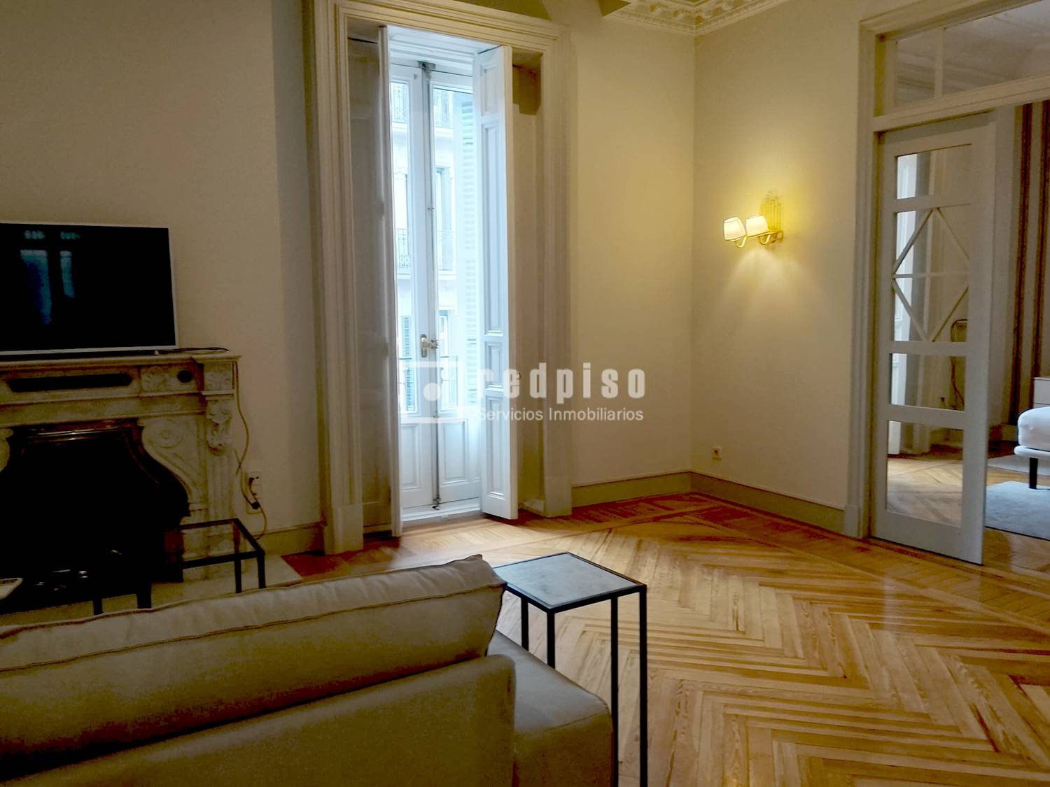 Piso en alquiler en calle Del Monte Esquinza, Madrid, Madrid 8/25