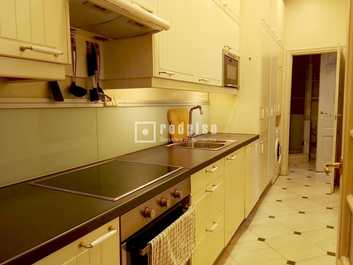 Piso en alquiler en calle Del Monte Esquinza, Madrid, Madrid 4/25