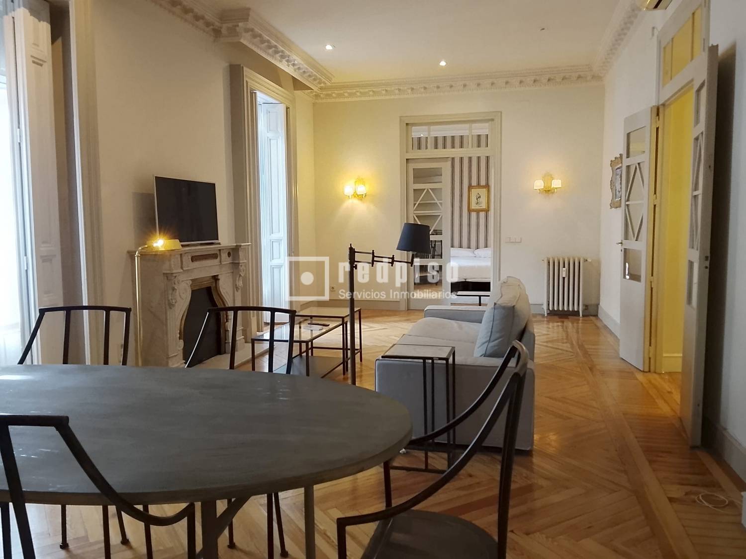 Piso en alquiler en calle Del Monte Esquinza, Madrid, Madrid 20/25