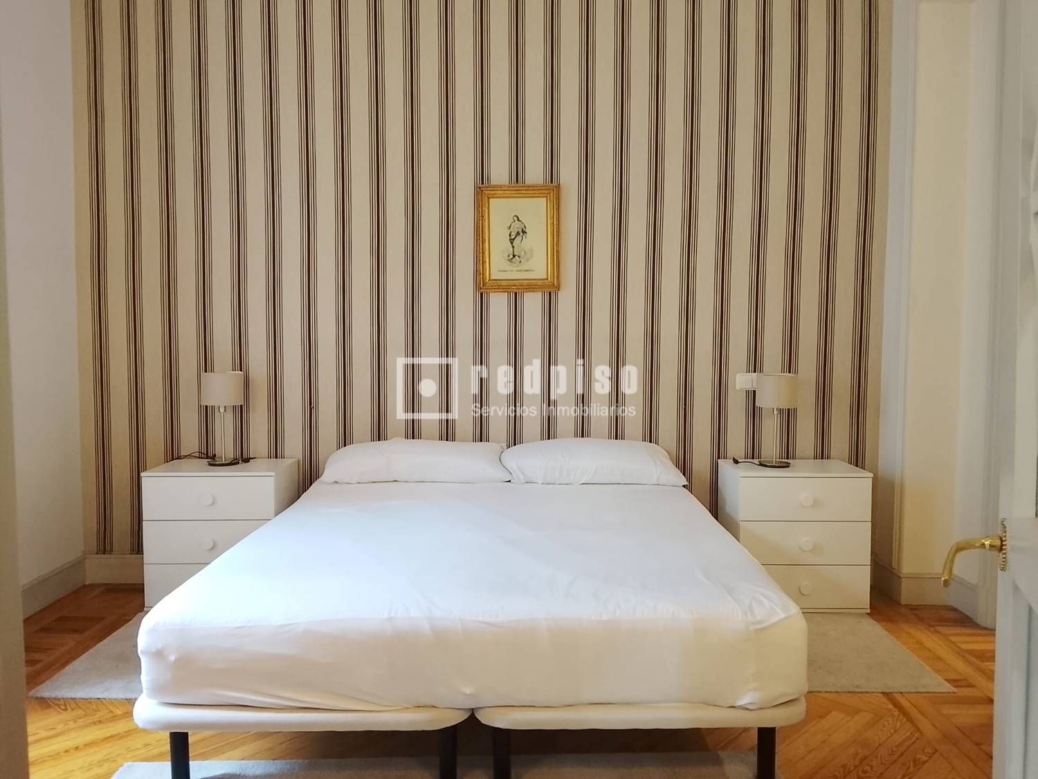 Piso en alquiler en calle Del Monte Esquinza, Madrid, Madrid 9/25