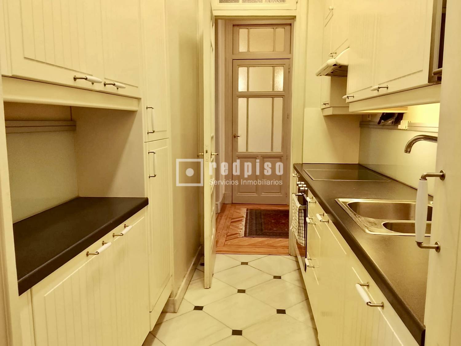 Piso en alquiler en calle Del Monte Esquinza, Madrid, Madrid 3/25