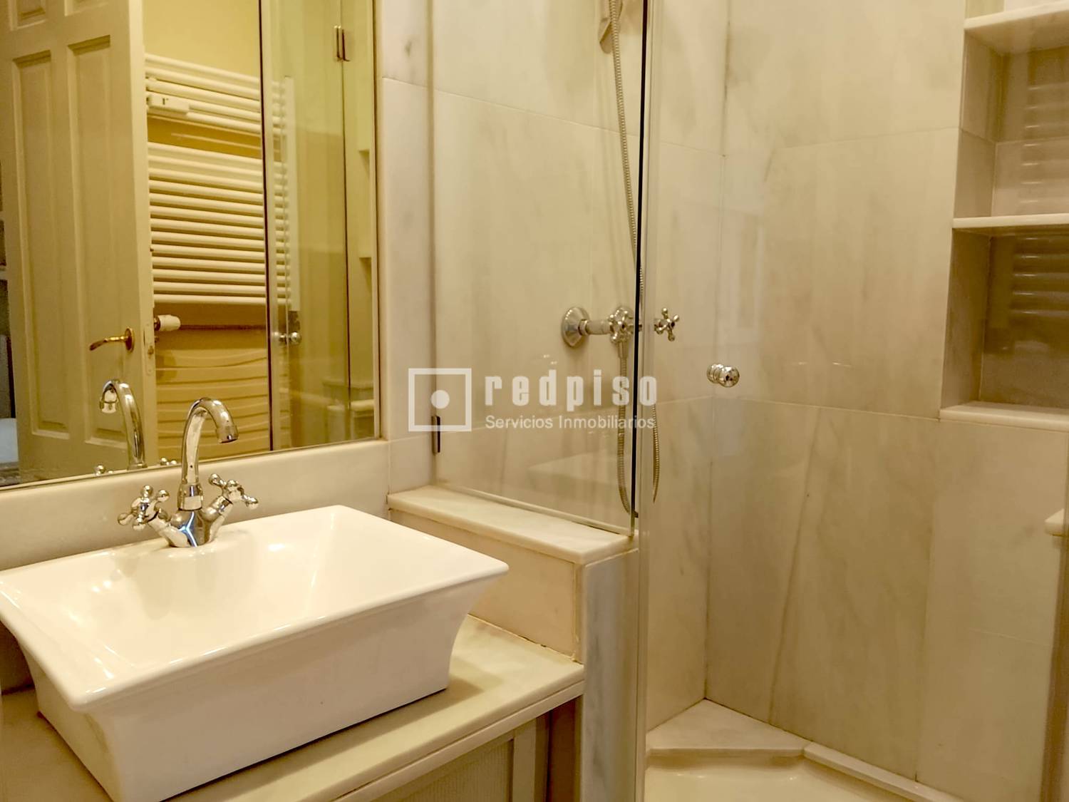 Piso en alquiler en calle Del Monte Esquinza, Madrid, Madrid 18/25