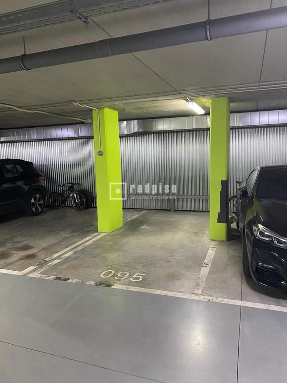 Garaje en venta en  avenida de Alfonso XIII, Madrid  1/1