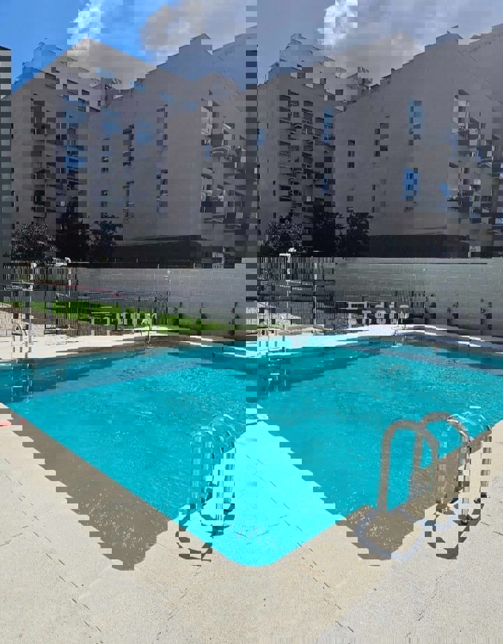 Piso en alquiler en calle De Laguna Del Marquesado, Villaverde, Madrid 12/13