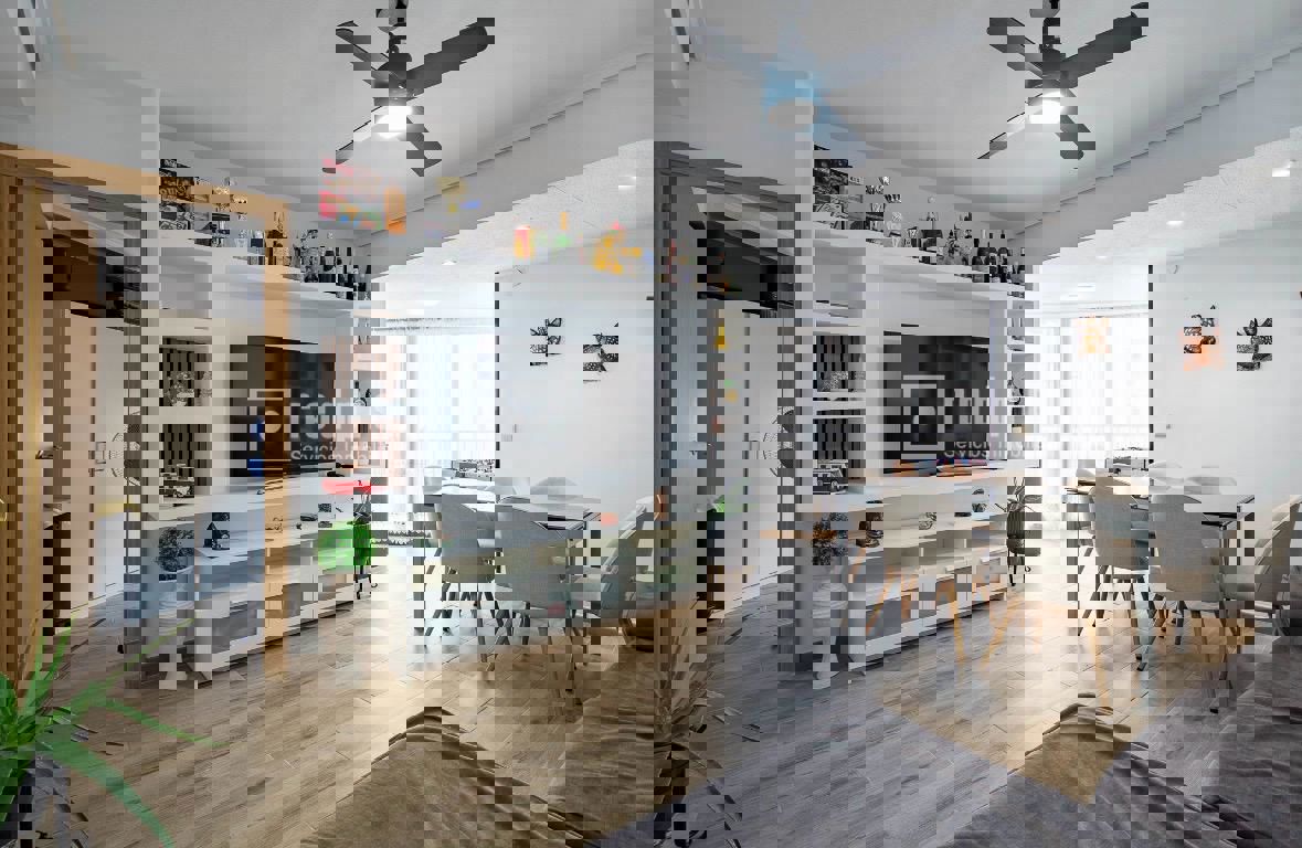 Piso en venta en  calle Uruguay, Patraix, Valencia  1/1