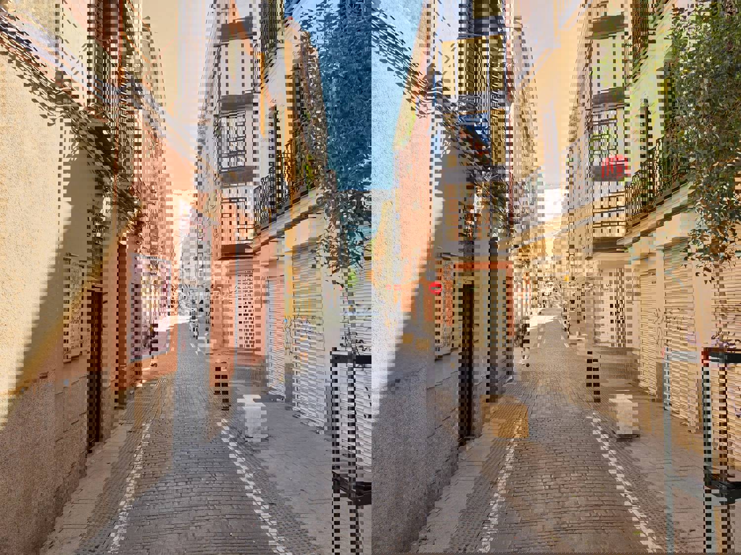 Piso en venta en  calle de San Vicente Ferrer, Madrid  1/1