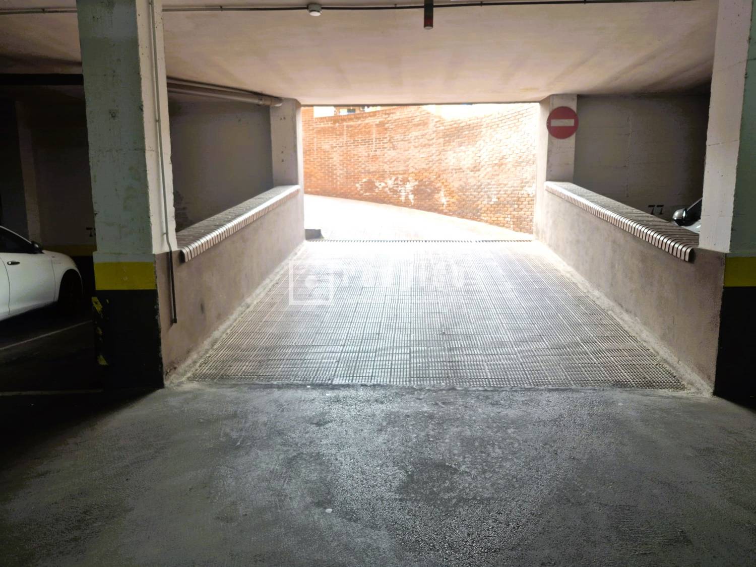 Garaje en venta en  Parla, Madrid  1/1