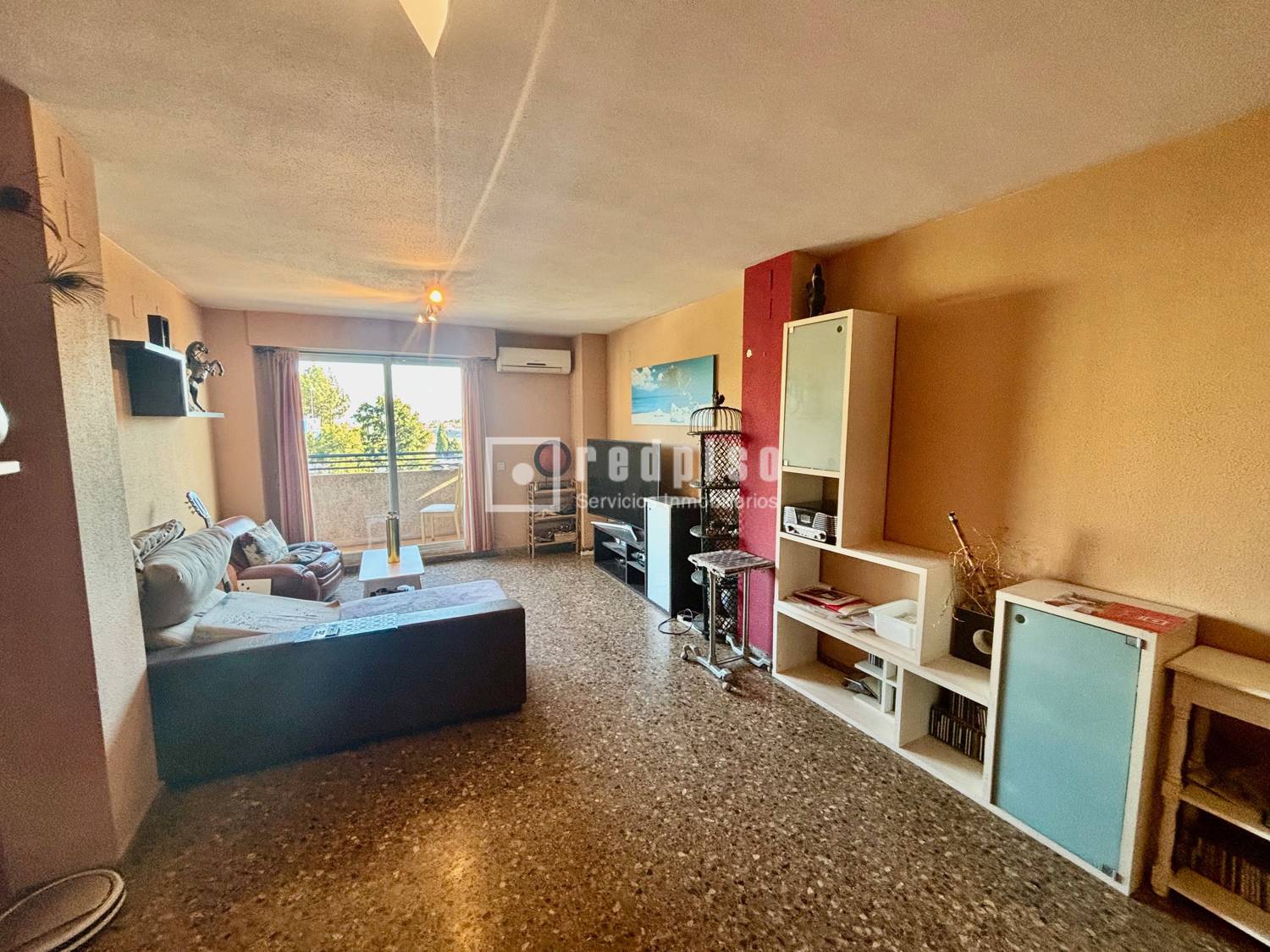 Piso en venta  calle Vicentica la Serrana, Mislata, Valencia  8/23