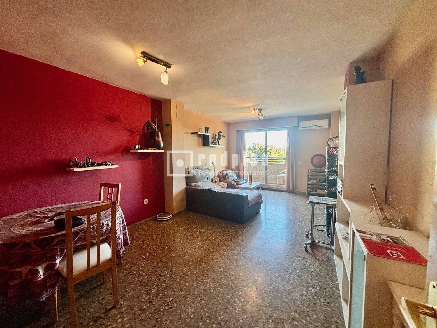 Piso en venta  calle Vicentica la Serrana, Mislata, Valencia  7/23
