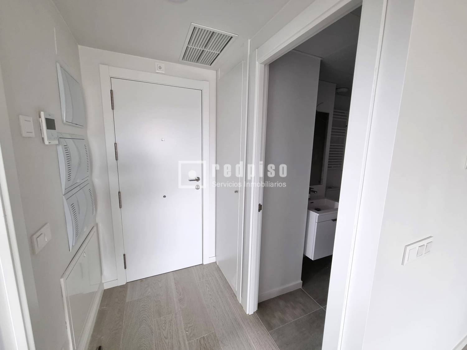 Piso en alquiler en Madrid 2/28