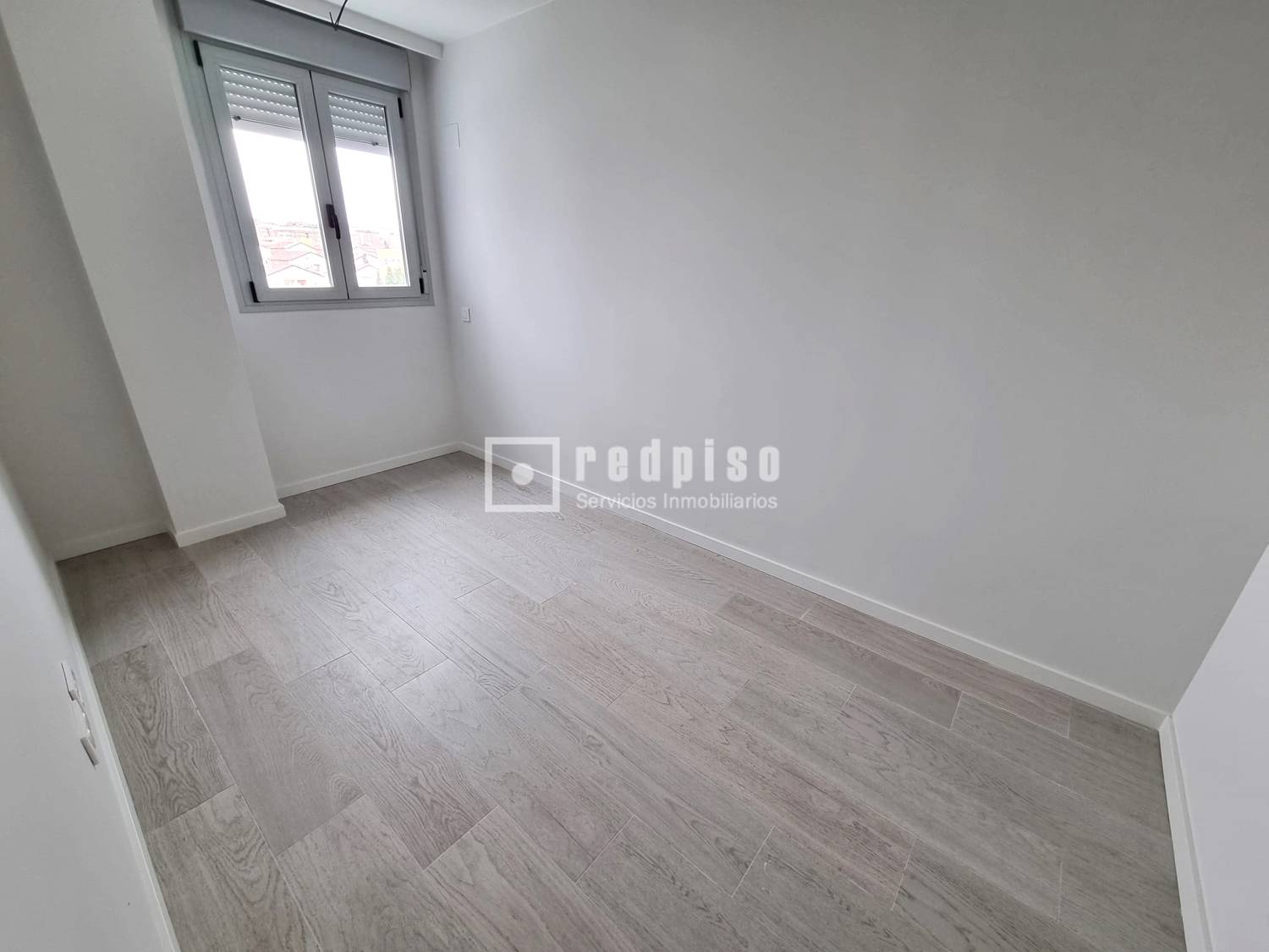 Piso en alquiler en Madrid 12/28