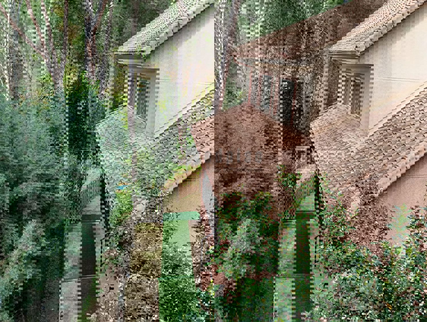 Casa en venta en  calle del Arroyo la Salinera, Navas del Rey, Madrid  12/40