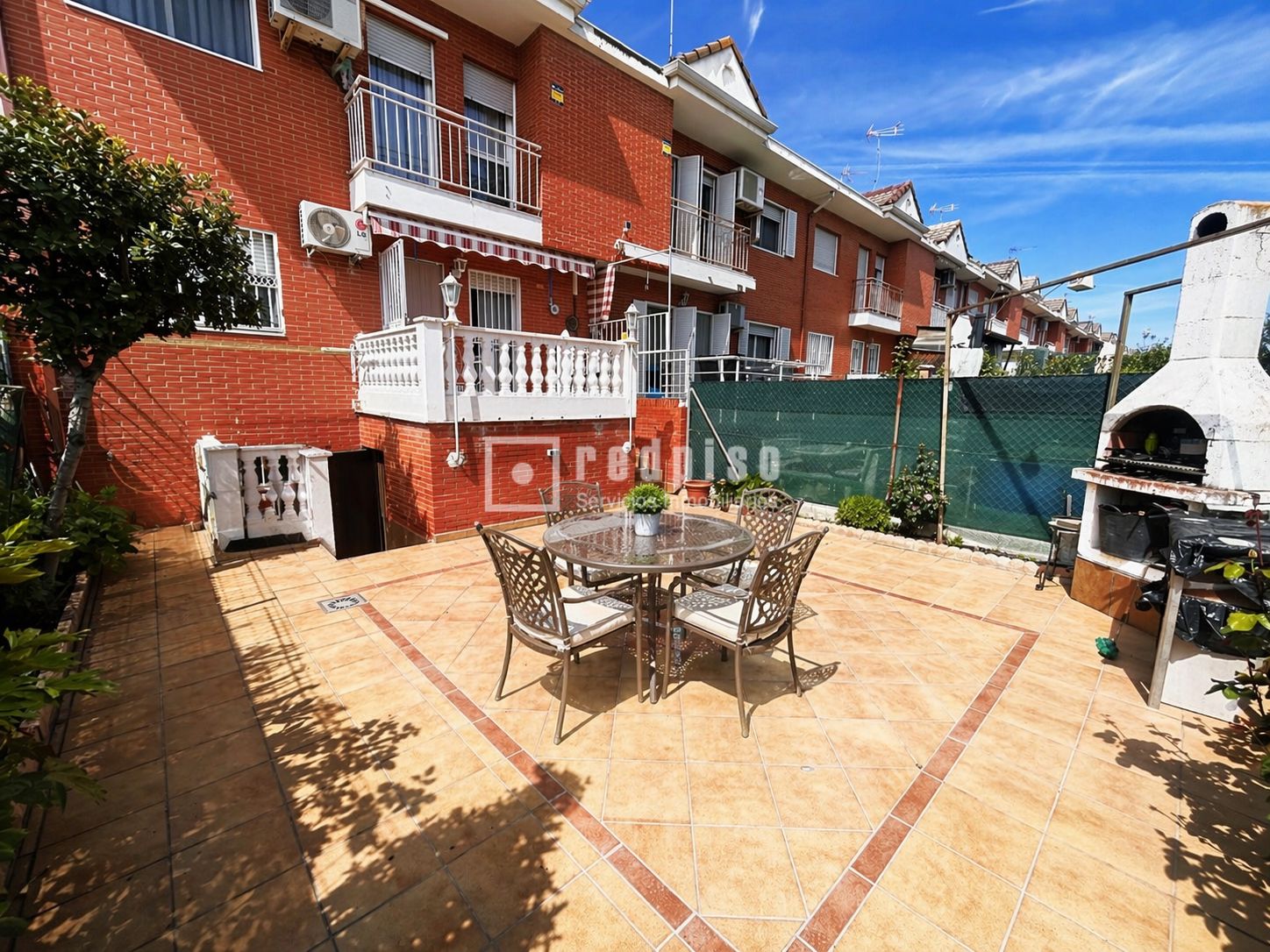 Casa en venta en  Parla, Madrid  1/1