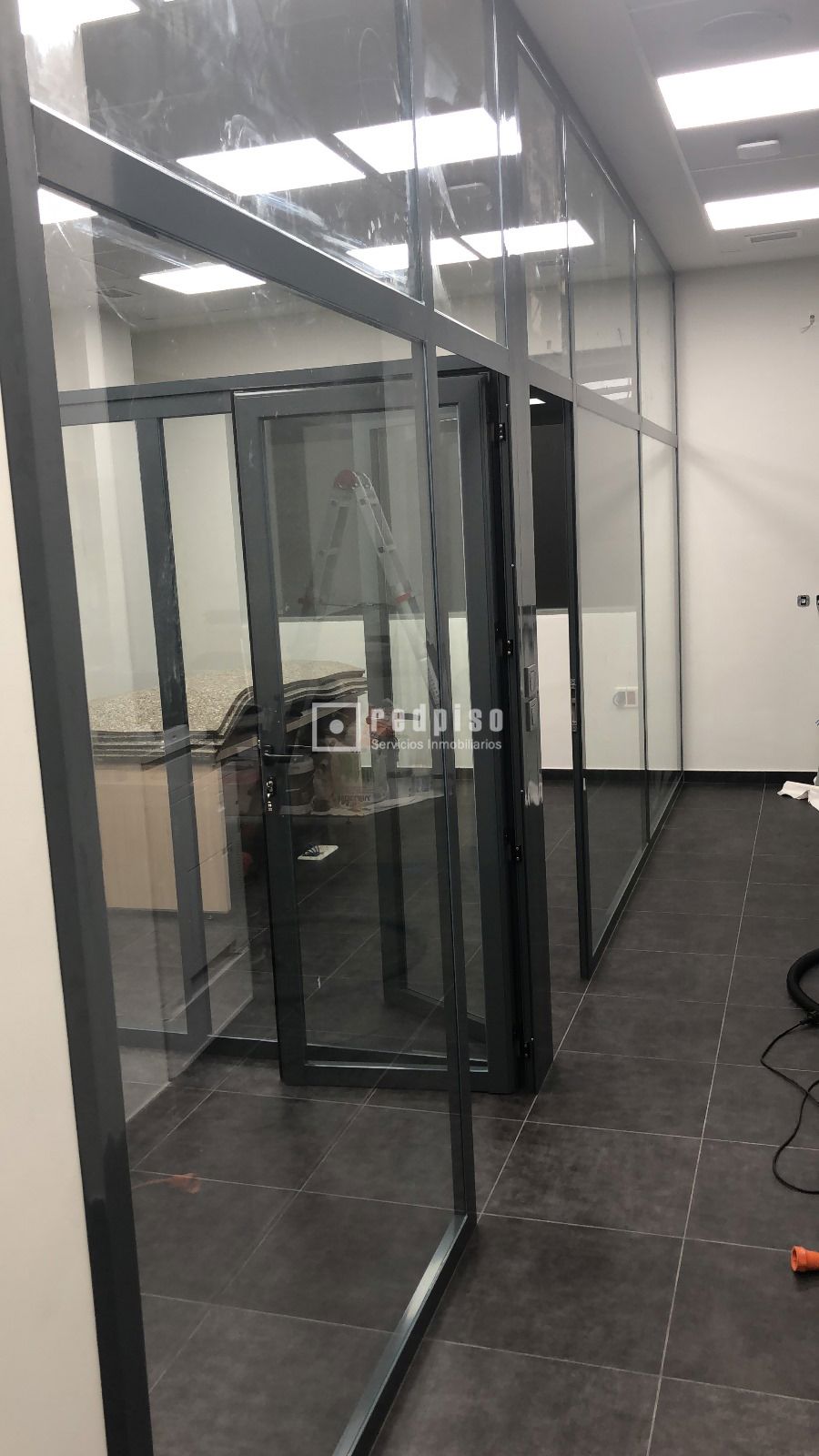 Local en venta en Leganés, Madrid 3/5