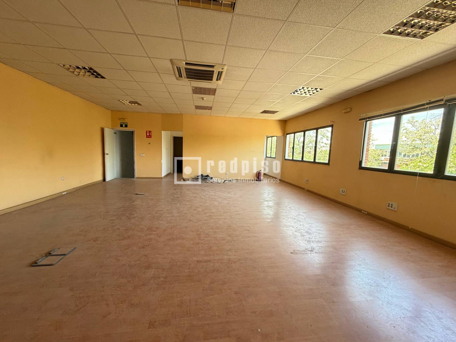 Nave Industrial en venta en  calle Hierro, Madrid  1/1