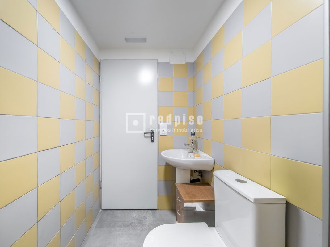 Local en venta en Alcorcón, Madrid 9/20