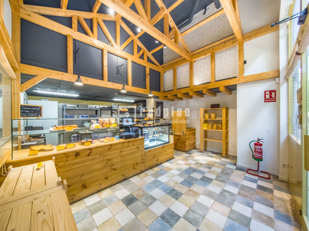 Local en venta en Alcorcón, Madrid 2/20