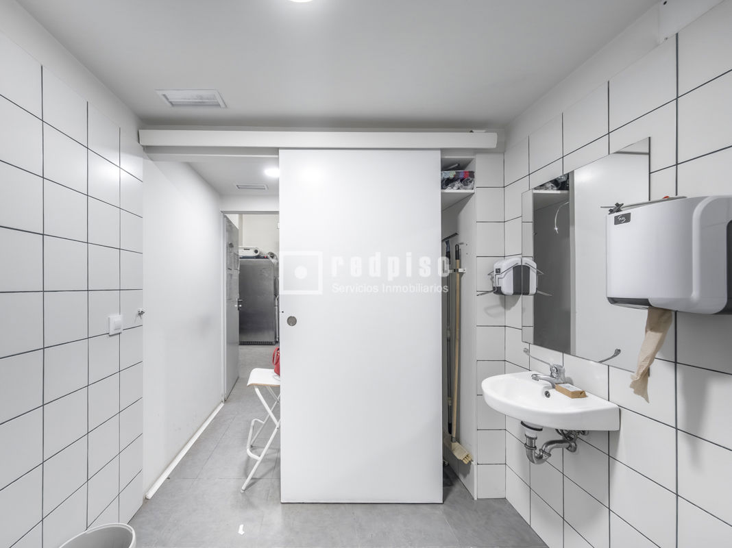 Local en venta en Alcorcón, Madrid 20/20