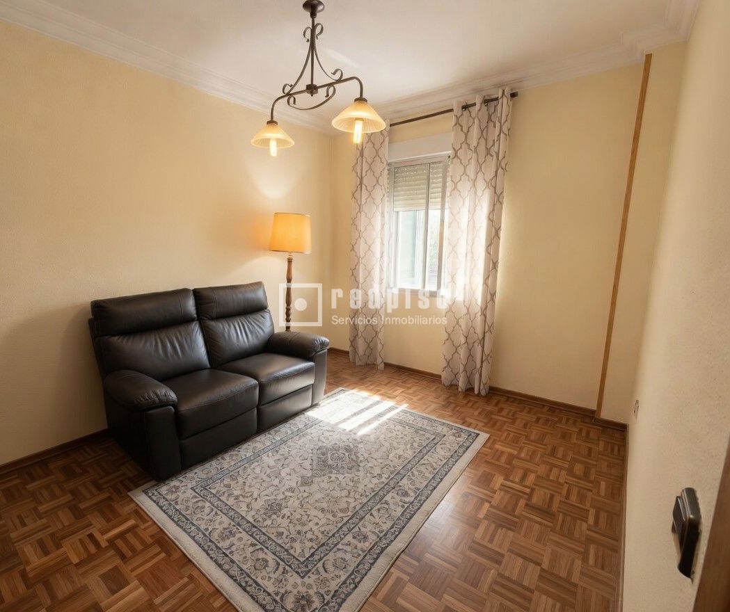 Piso en venta en  calle Retablo, Alcorcón, Madrid  9/22