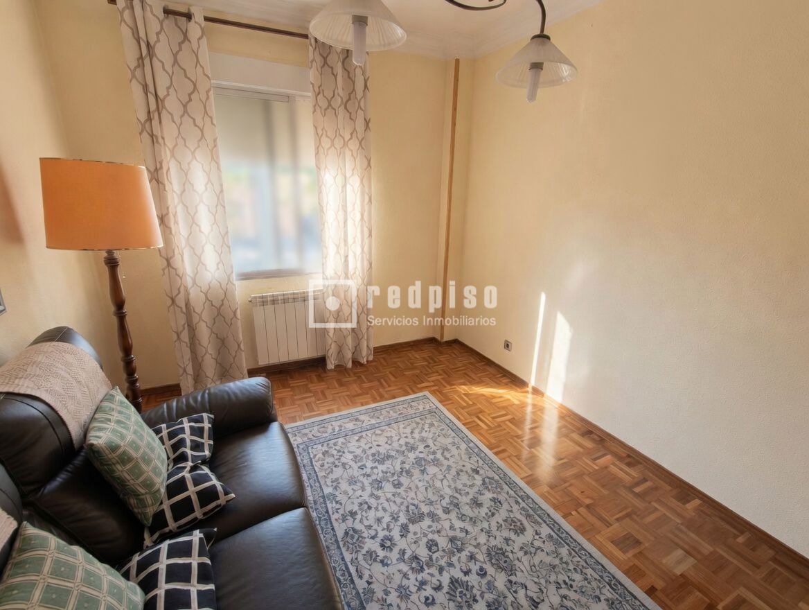 Piso en venta en  calle Retablo, Alcorcón, Madrid  8/22