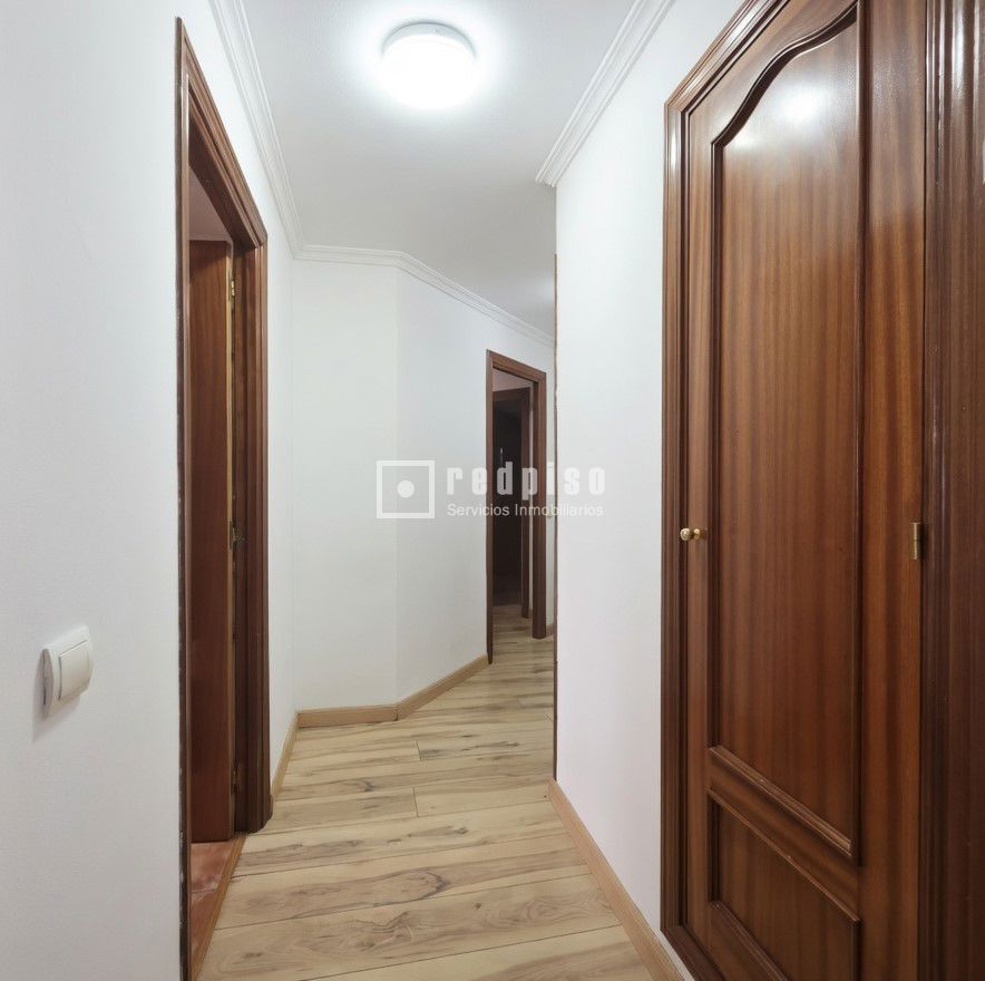 Piso en venta en  Alcorcón, Madrid  7/28