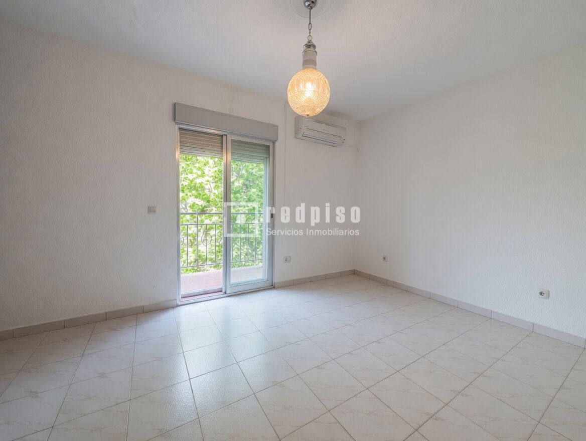 Piso en venta en Alcorcón, Madrid 2/25