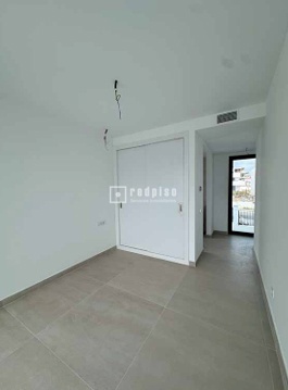 Piso en venta en Estepona, Málaga 12/18