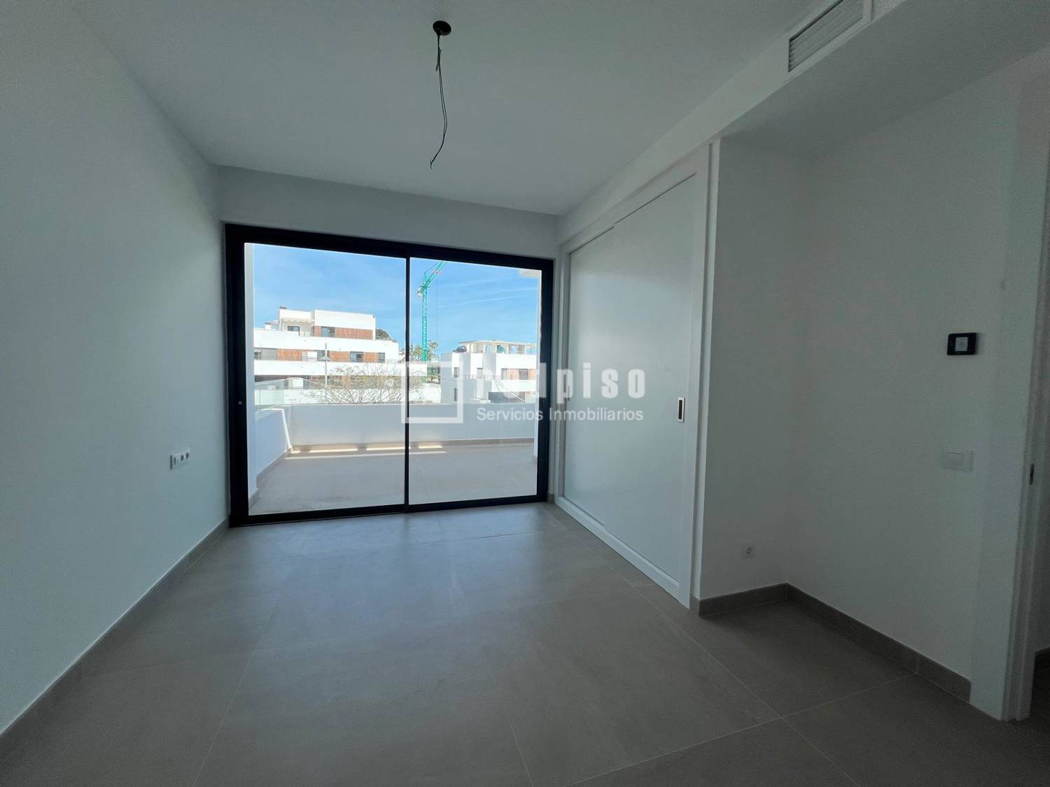 Piso en venta en Estepona, Málaga 12/19