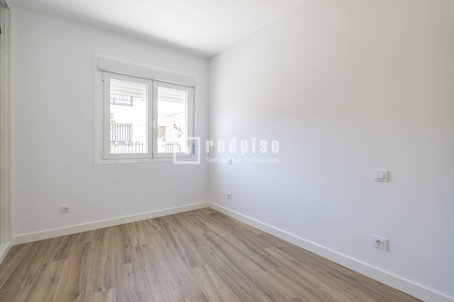 Casa en venta en  Ugena, Toledo  11/38