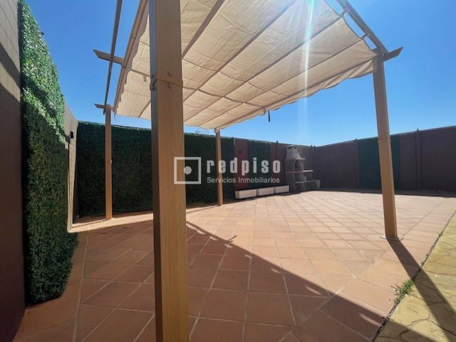 Casa en alquiler en  Quer, Guadalajara  12/43