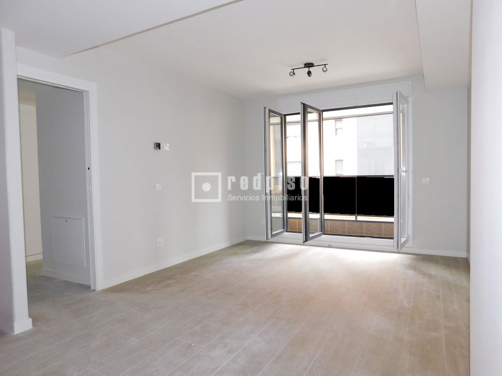Piso en alquiler en  Villaverde, Madrid  1/1