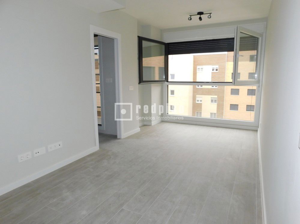 Piso en alquiler en  Villaverde, Madrid  1/1