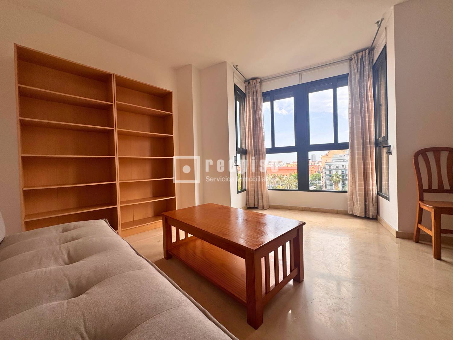 Piso en alquiler  calle Plus Ultra, Quatre Carreres, Valencia  1/1