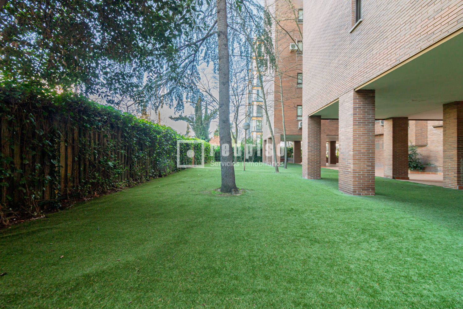 Piso en venta en calle De Caleruega, Hortaleza, Madrid 18/27